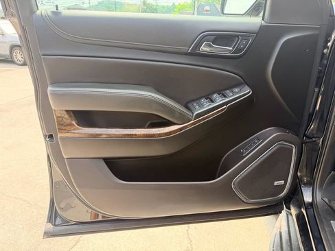 Used 2019 Chevrolet Tahoe LT w/ LT Midnight Edition AWD/4WD image 24