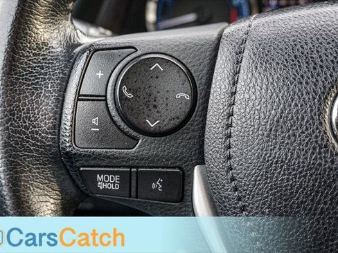 Used 2018 Toyota Corolla SE image 34