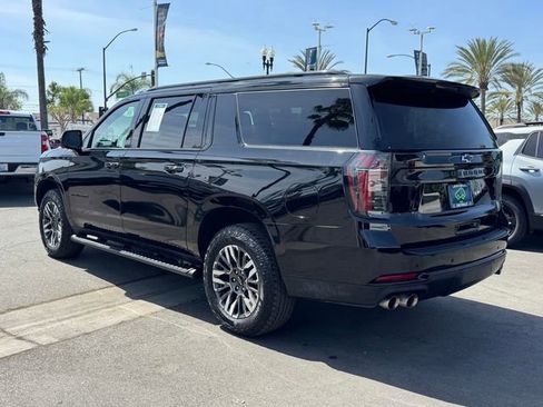 Certified 2025 Chevrolet Suburban Z71 AWD/4WD image 2