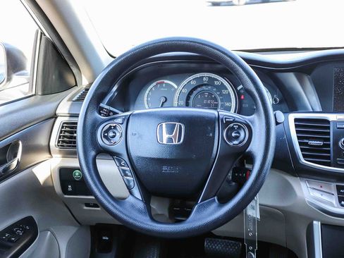 Used 2013 Honda Accord LX image 18