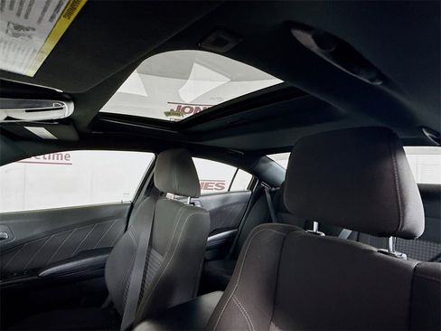 Used 2020 Dodge Charger SXT w/ Blacktop Package image 12