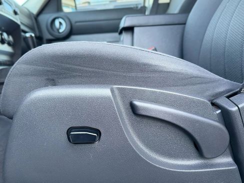 Used 2011 Dodge Nitro SXT image 22