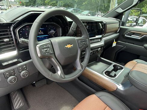 New 2026 Chevrolet Silverado 2500 High Country w/ High Country Premium Package AWD/4WD image 4