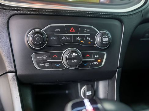 Used 2019 Dodge Charger R/T w/ Plus Group RWD image 21
