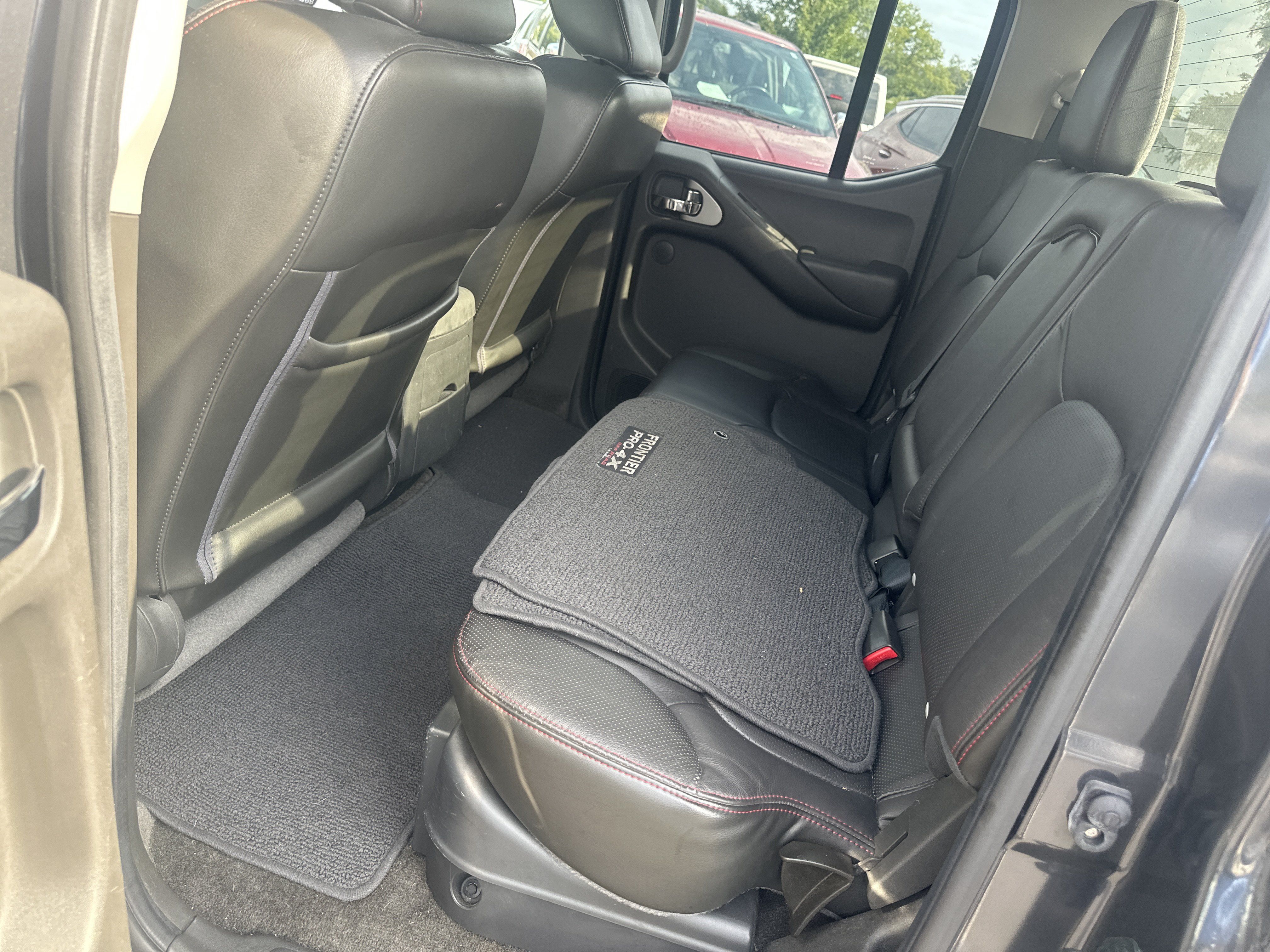 Used 2012 Nissan Frontier PRO-4X w/ Pro-4x Luxury Pkg AWD/4WD image 11