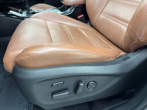 Used 2019 Kia Sorento SX AWD/4WD image 34