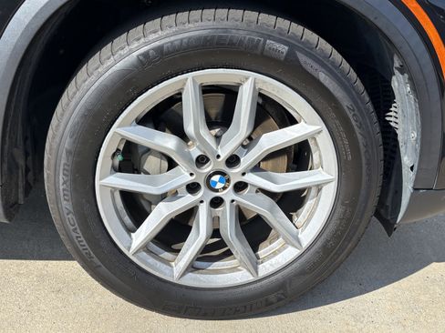 Used 2019 BMW X5 xDrive40i w/ Executive Package image 13