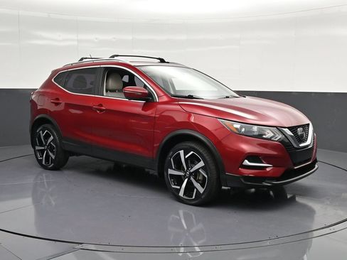 Used 2021 Nissan Rogue Sport SL FWD image 5