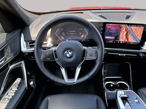 Used 2025 BMW X1 xDrive28i AWD/4WD image 5