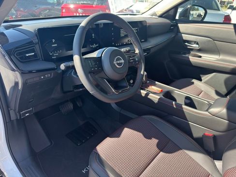 New 2026 Nissan Kicks SR w/ Interior Electronics Package AWD/4WD image 12