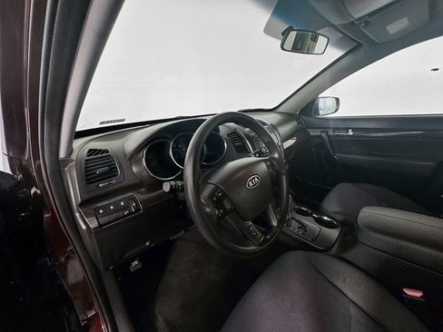 Used 2012 Kia Sorento FWD image 9