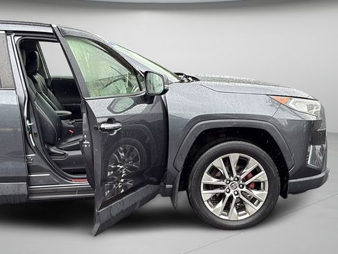 Used 2019 Toyota RAV4 Limited w/ Advanced Technology Package AWD/4WD image 26