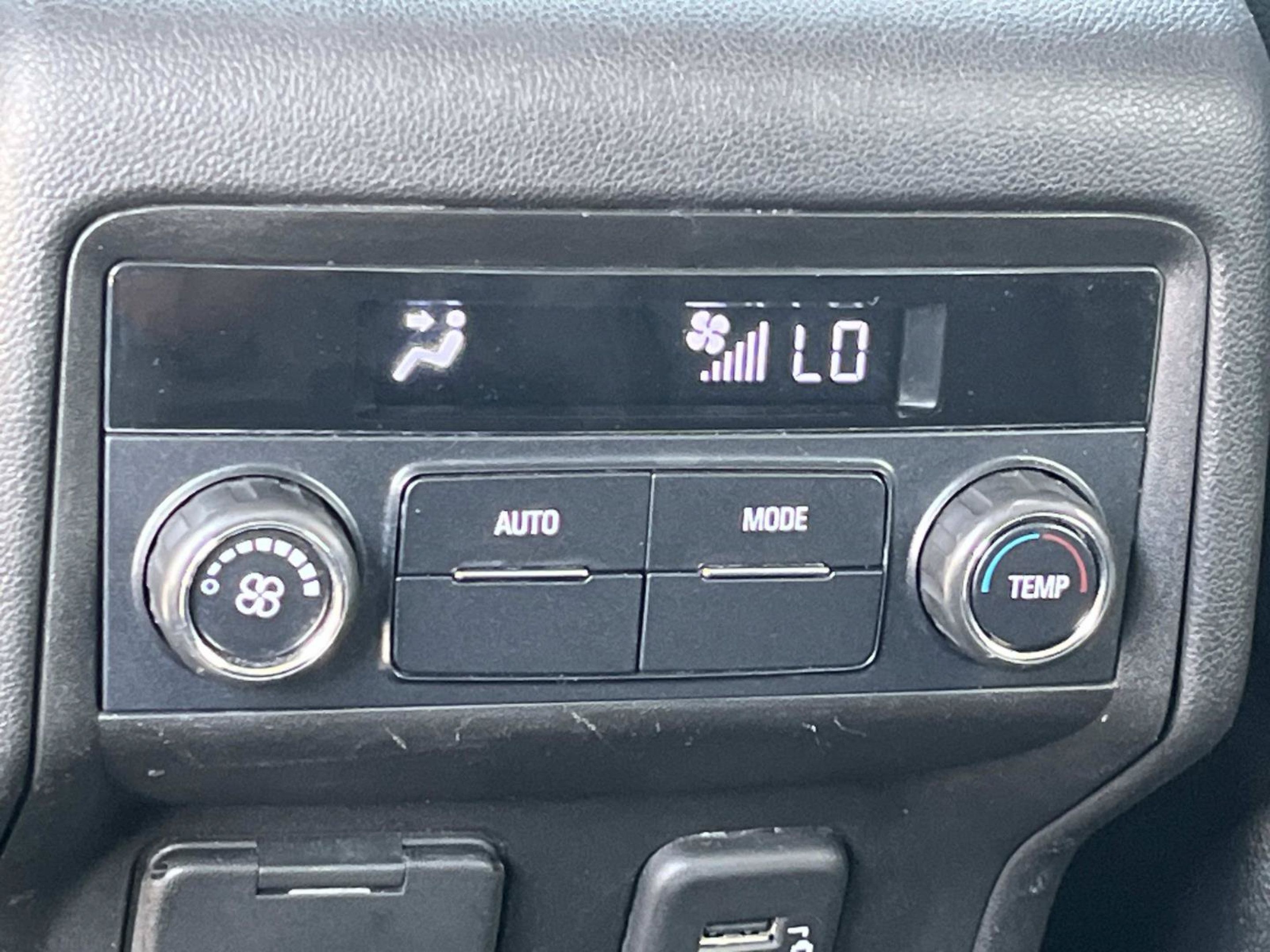 Used 2019 GMC Acadia SLT FWD image 15