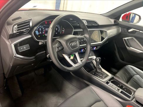 Used 2025 Audi Q3 2.0T Premium image 8