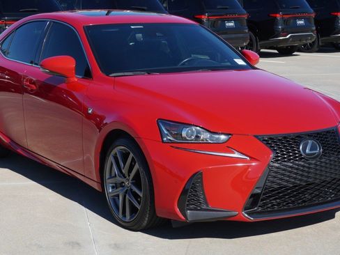 Used 2019 Lexus IS 350 F Sport image 3