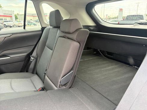 Used 2025 Toyota RAV4 XLE AWD/4WD image 8