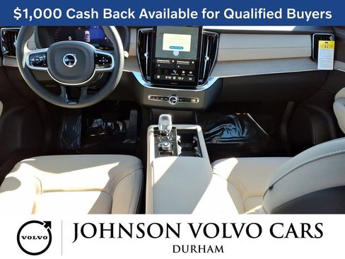 New 2026 Volvo XC90 B6 Plus w/ Protection Package Premier image 7