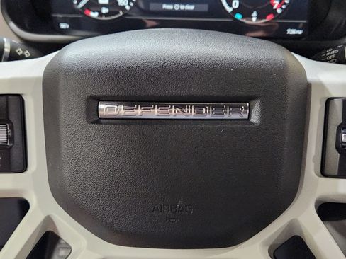 Used 2021 Land Rover Defender 110 X-Dynamic SE AWD/4WD image 49