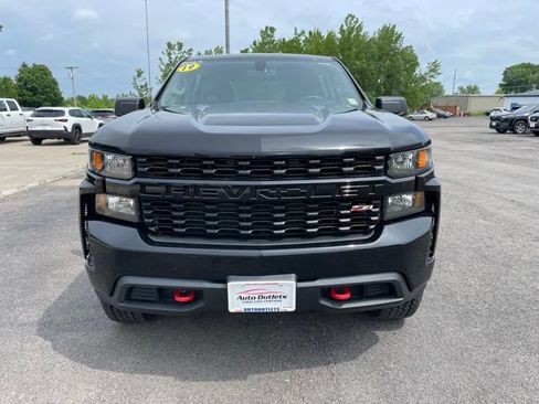 Used 2019 Chevrolet Silverado 1500 Custom Trail Boss w/ Custom Convenience Package AWD/4WD image 2