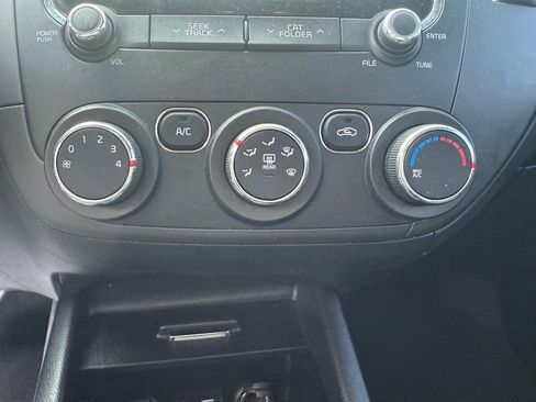 Used 2017 Kia Forte LX w/ LX Popular Package image 33