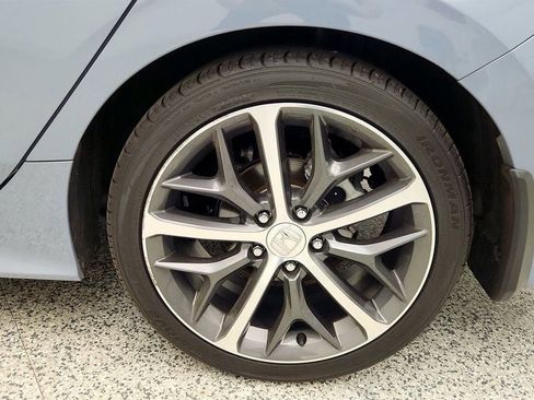 Used 2024 Honda Civic Touring image 9