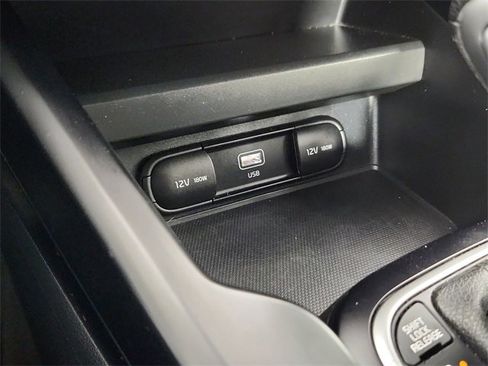 Used 2023 Kia Soul LX w/ LX Technology Package image 22