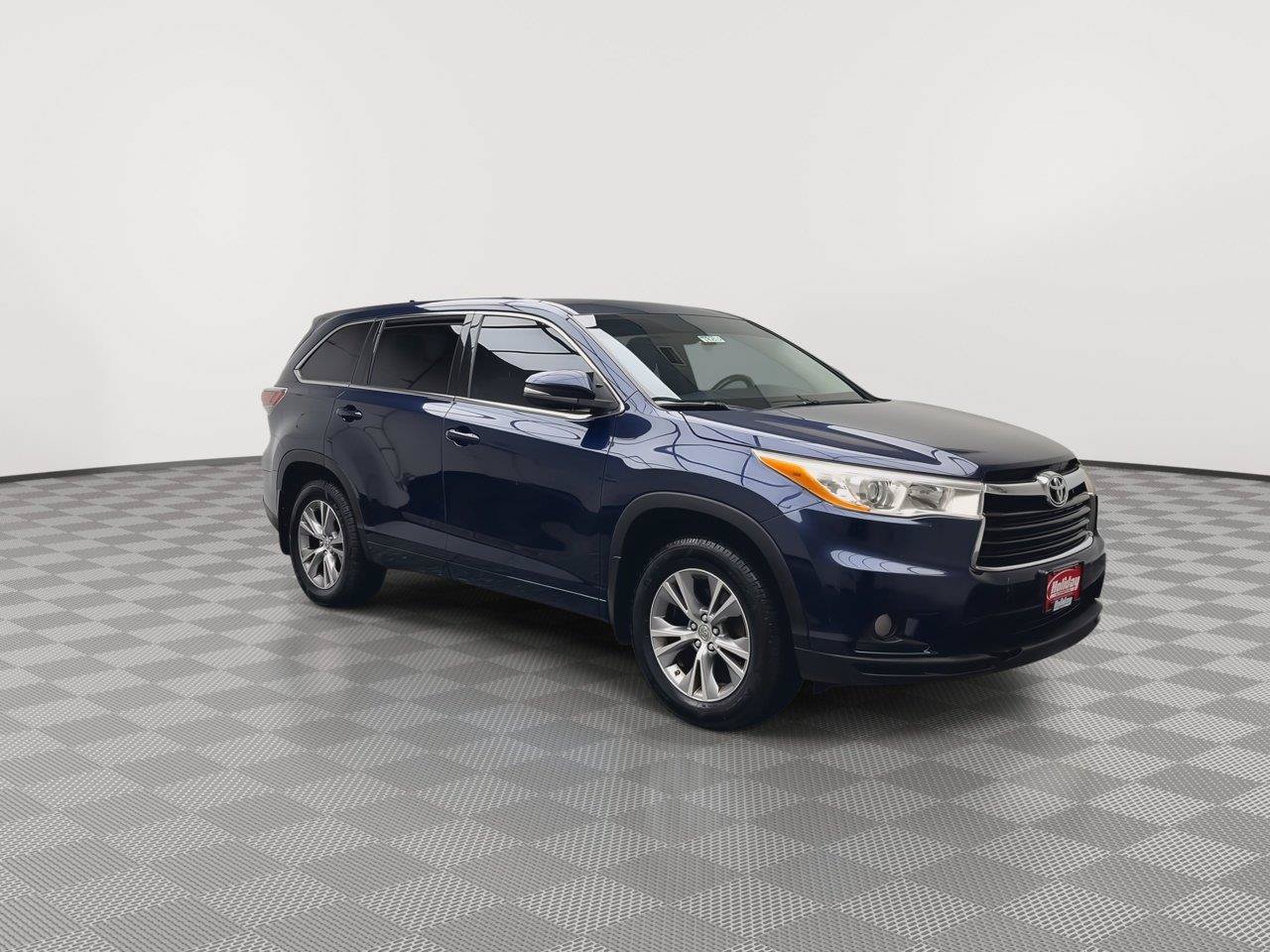 Used 2014 Toyota Highlander Plus AWD/4WD image 30