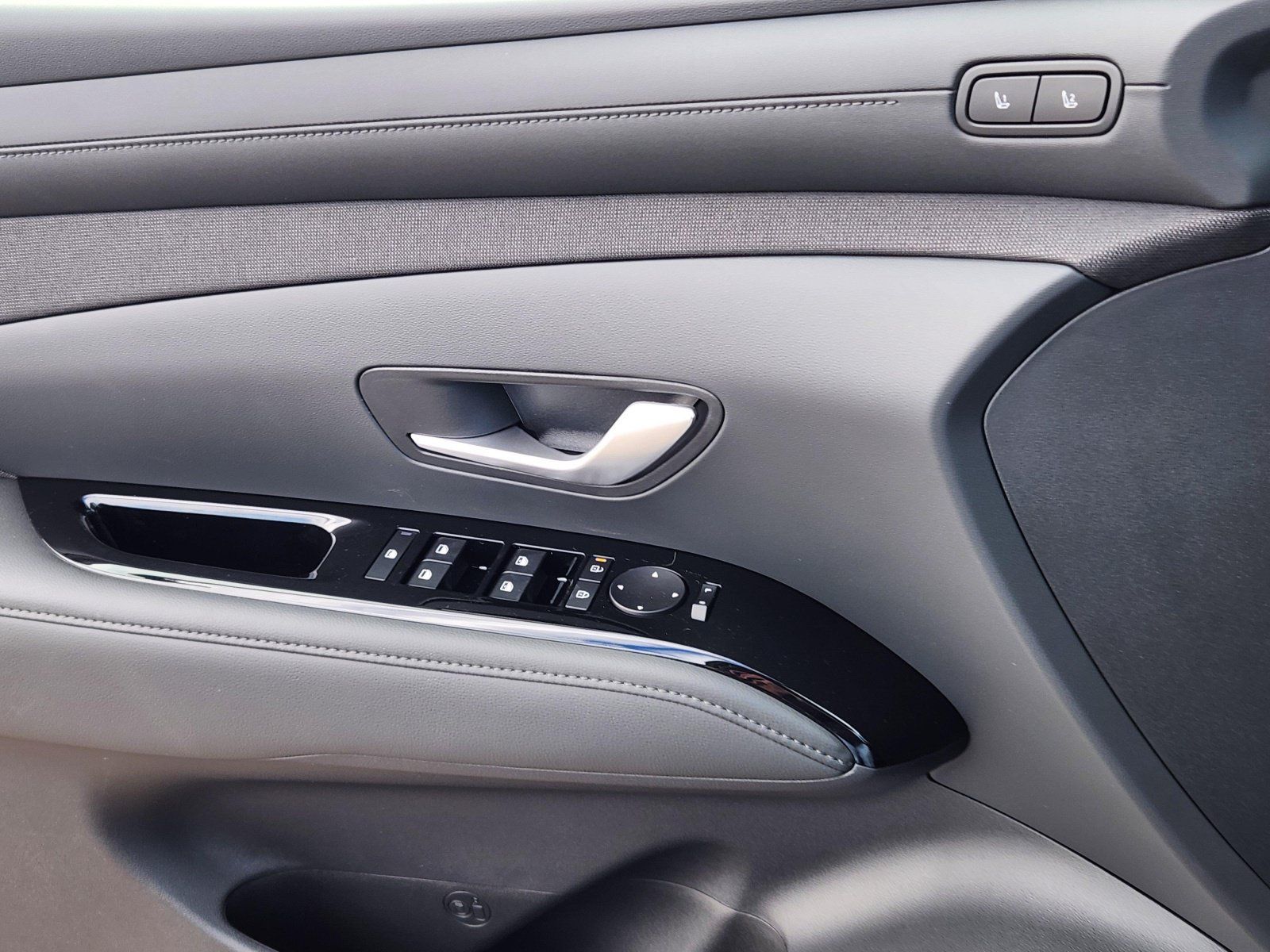 New 2026 Hyundai Tucson Limited AWD/4WD image 7