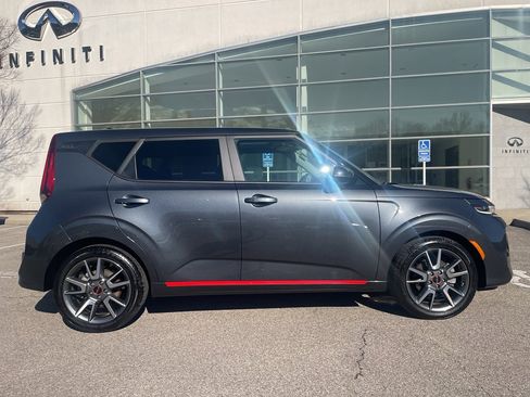 Used 2022 Kia Soul Turbo image 2