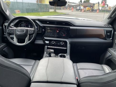 Used 2023 GMC Sierra 1500 Denali w/ Technology Package image 20