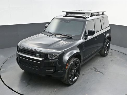 Used 2023 Land Rover Defender 110 X-Dynamic SE image 37
