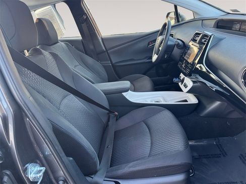 Used 2016 Toyota Prius Three image 15