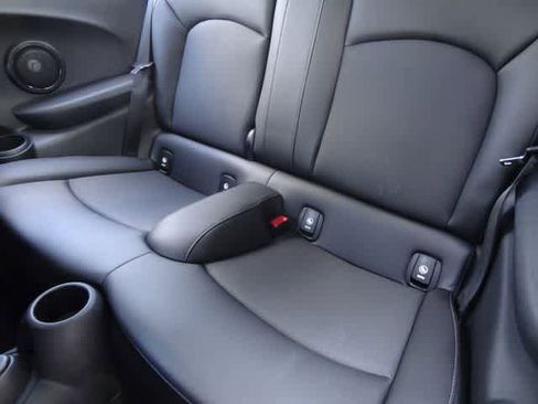 Used 2020 MINI Cooper 2-Door Hardtop image 7