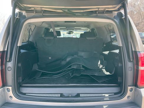 Used 2017 Chevrolet Suburban Premier AWD/4WD image 20