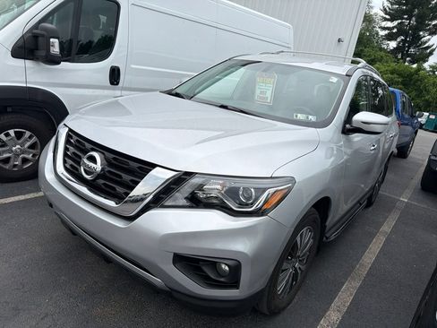 Used 2020 Nissan Pathfinder SV AWD/4WD image 3