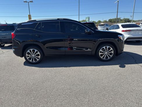 Used 2020 GMC Terrain SLT w/ Preferred Package image 2