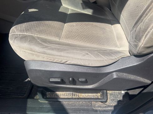 Used 2018 Ford Escape SE w/ Ford Safe & Smart Package image 16