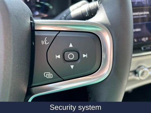 New 2025 Volvo XC40 B5 Ultra w/ Protection Package image 24