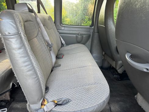 Used 2011 Chevrolet Express 3500 LT w/ LT Preferred Equipment Group RWD image 2