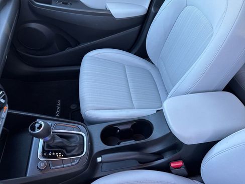 Used 2023 Hyundai Kona SEL image 32