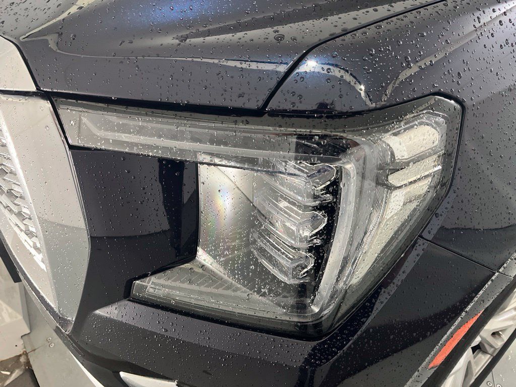 Used 2022 GMC Yukon Denali AWD/4WD image 38