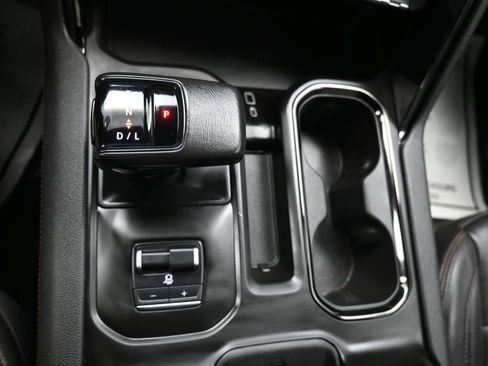 Used 2022 GMC Sierra 1500 AT4 w/ AT4 Preferred Package image 25