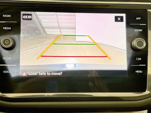 Used 2024 Volkswagen Tiguan SE R-Line image 14