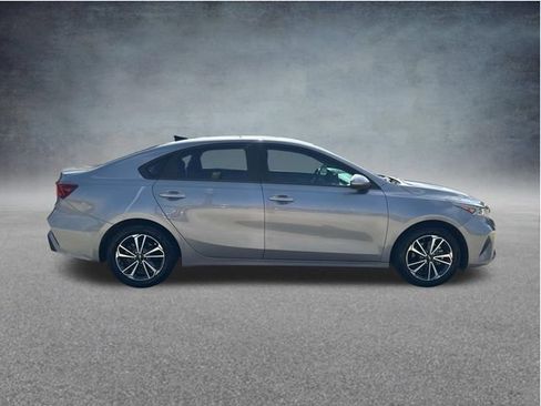 Used 2024 Kia Forte LXS FWD image 12