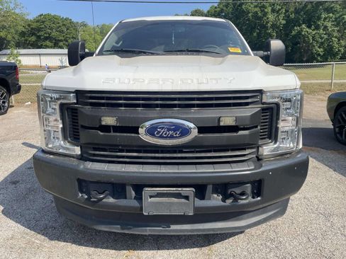 Used 2019 Ford F250 XL AWD/4WD image 2