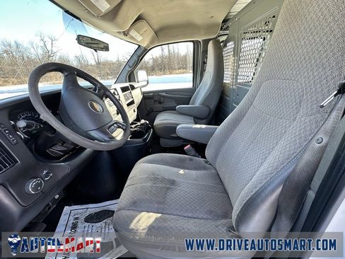 Used 2013 Chevrolet Express 2500 Work Van image 23