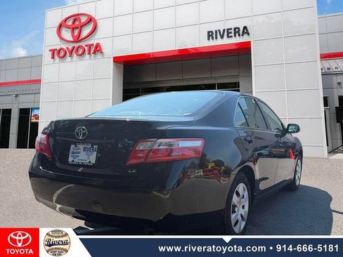 Used 2009 Toyota Camry LE FWD image 6