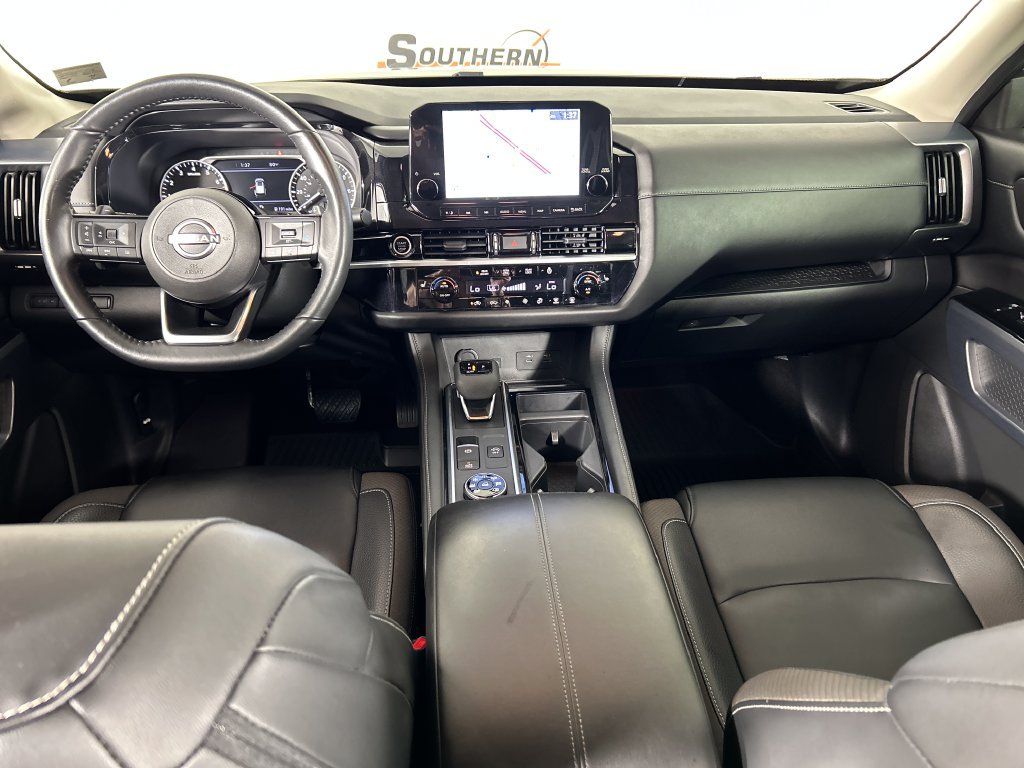 Used 2023 Nissan Pathfinder SL AWD/4WD image 19