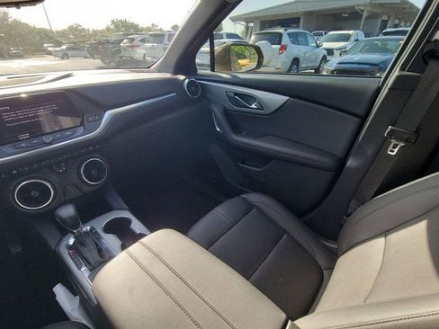 Used 2019 Chevrolet Blazer LT w/ Sound & Technology Package image 3