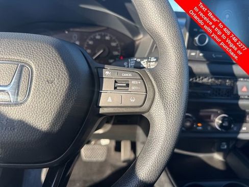 Used 2025 Honda HR-V LX image 20